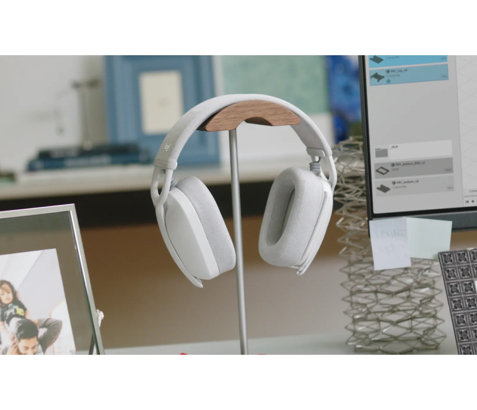 Logitech Zone Vibe 100 - wireless headset, off-white Logitech Zone Vibe 100 - wireless headset, off-white