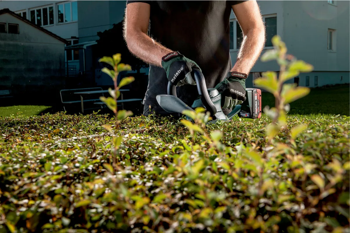 Metabo AHS 18-65 V Hedge trimmer