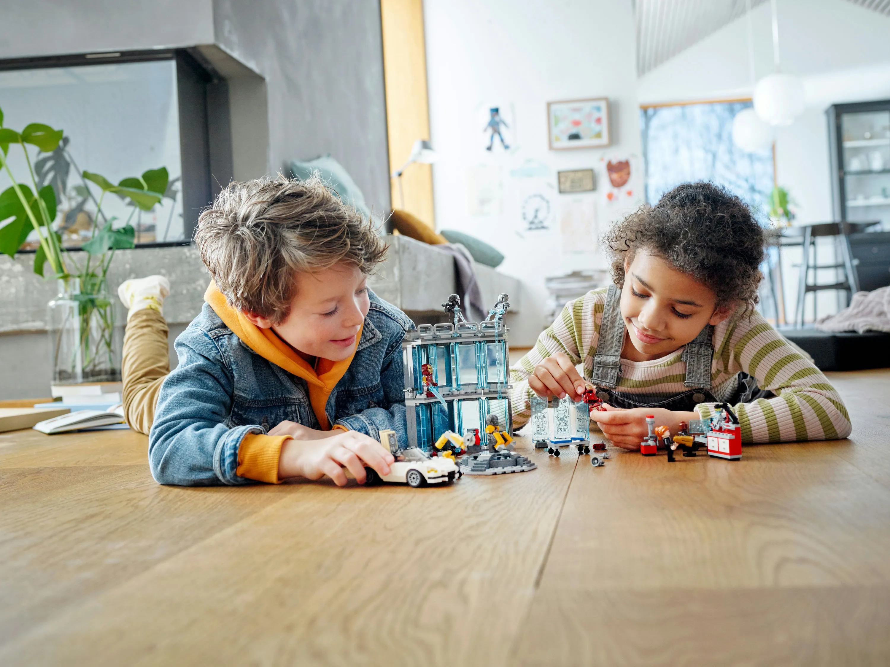 Lego Marvel Super Heroes Iron Manin asevarasto 76216