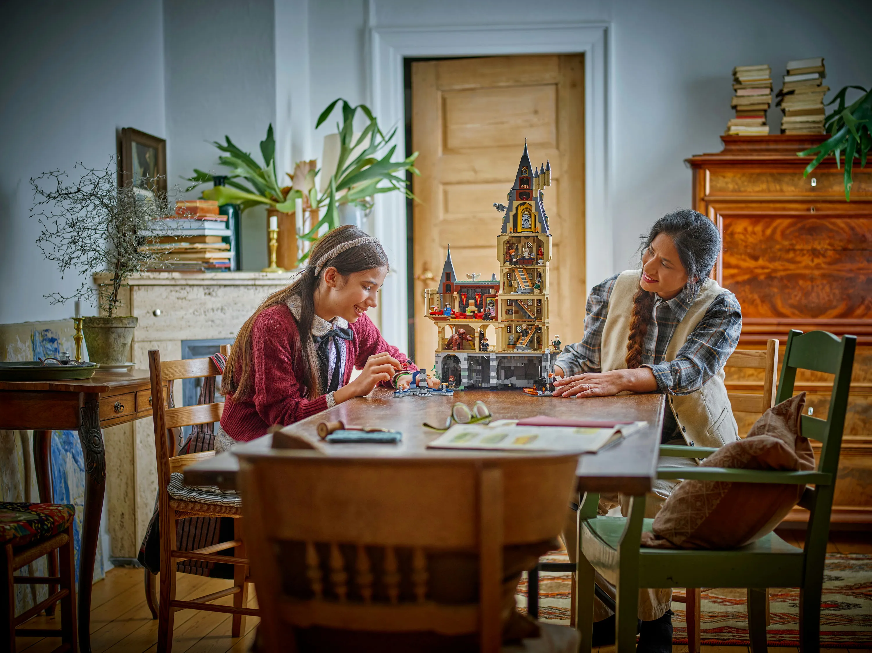 LEGO Harry Potter Hogwarts Castle: Main Tower 76454