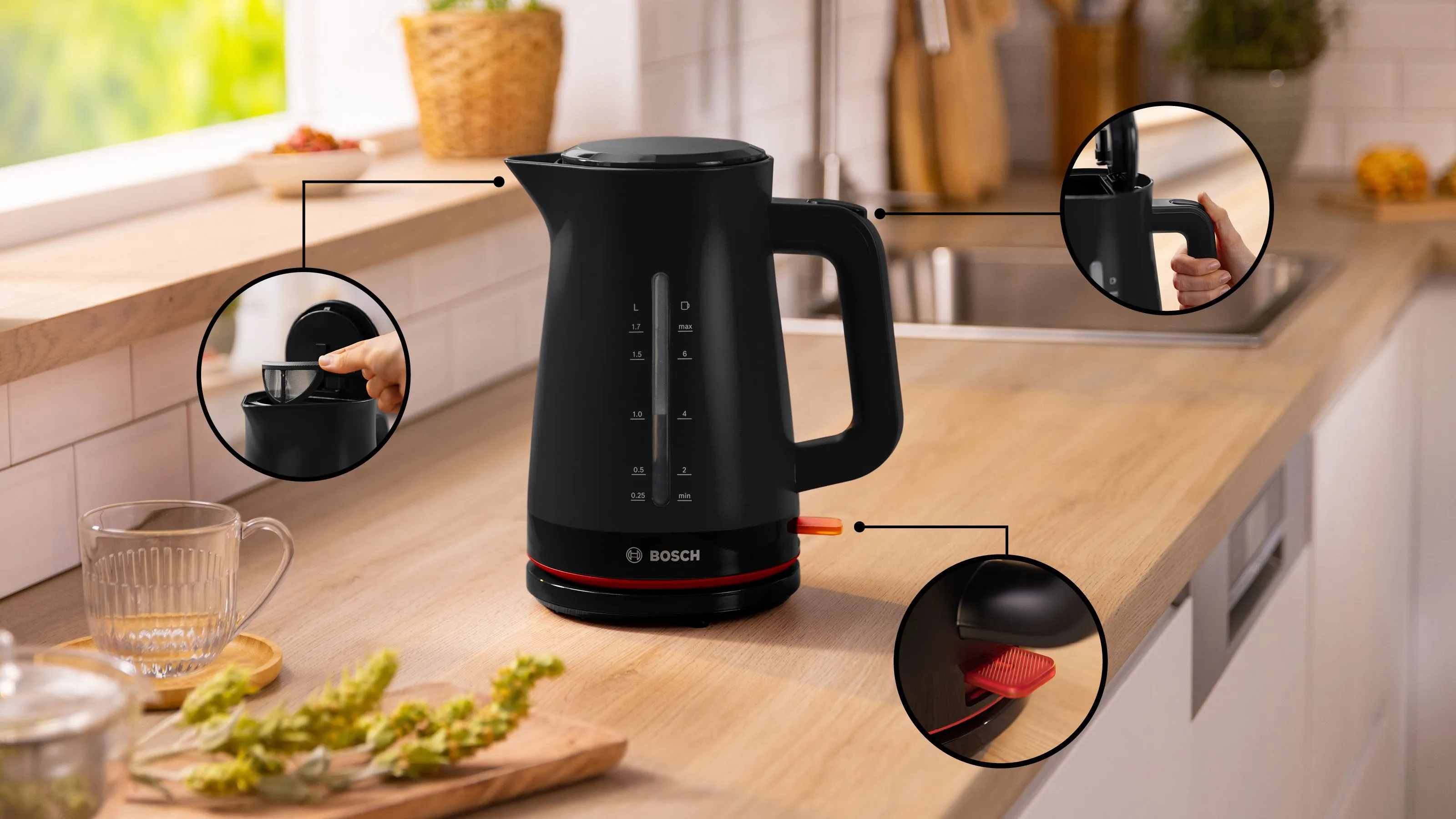Bosch kettle MyMoment TWK3M123 (black, 2,400 watts, 1.7 liters)