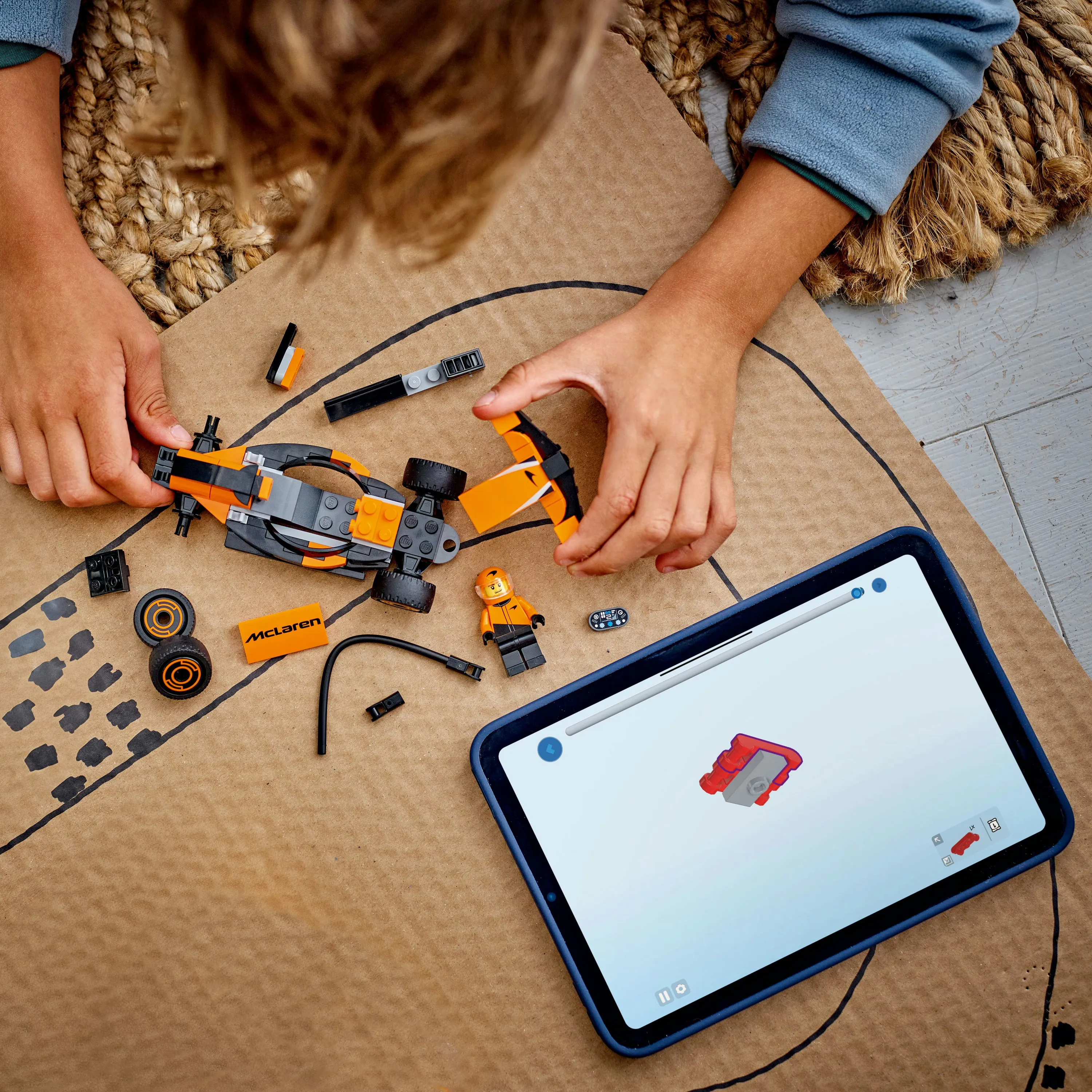 LEGO City F1-f&ouml;rare och McLaren racerbil 60442