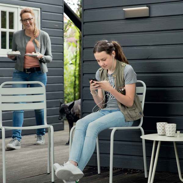 Philips myGarden Bustan LED-ulkosein&auml;valaisin, 9 W, 1000 lm, IP44, antrasiitti