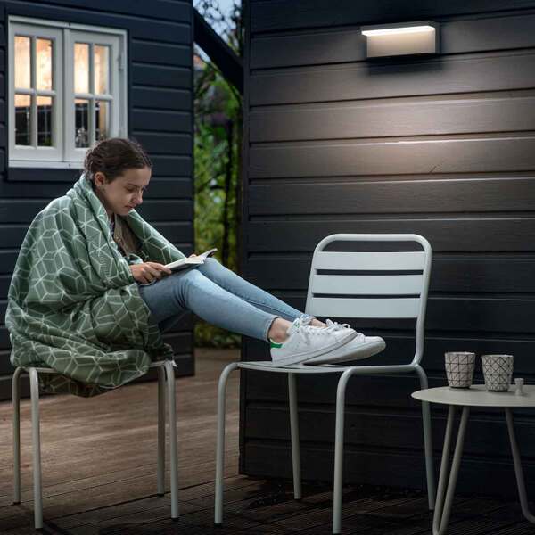 Philips myGarden Bustan LED-ulkosein&auml;valaisin, 9 W, 1000 lm, IP44, antrasiitti