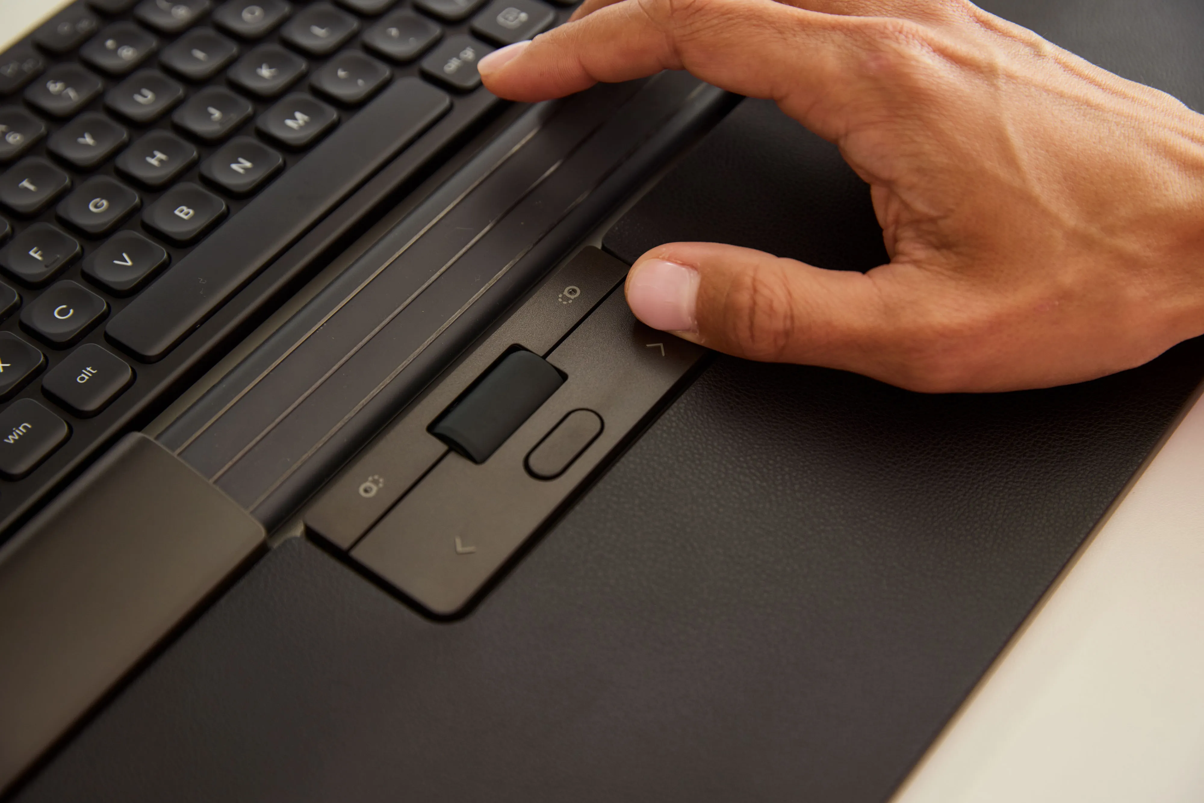 Contour SliderMouse Pro Wired Regular Wrist Rest Vegan leather