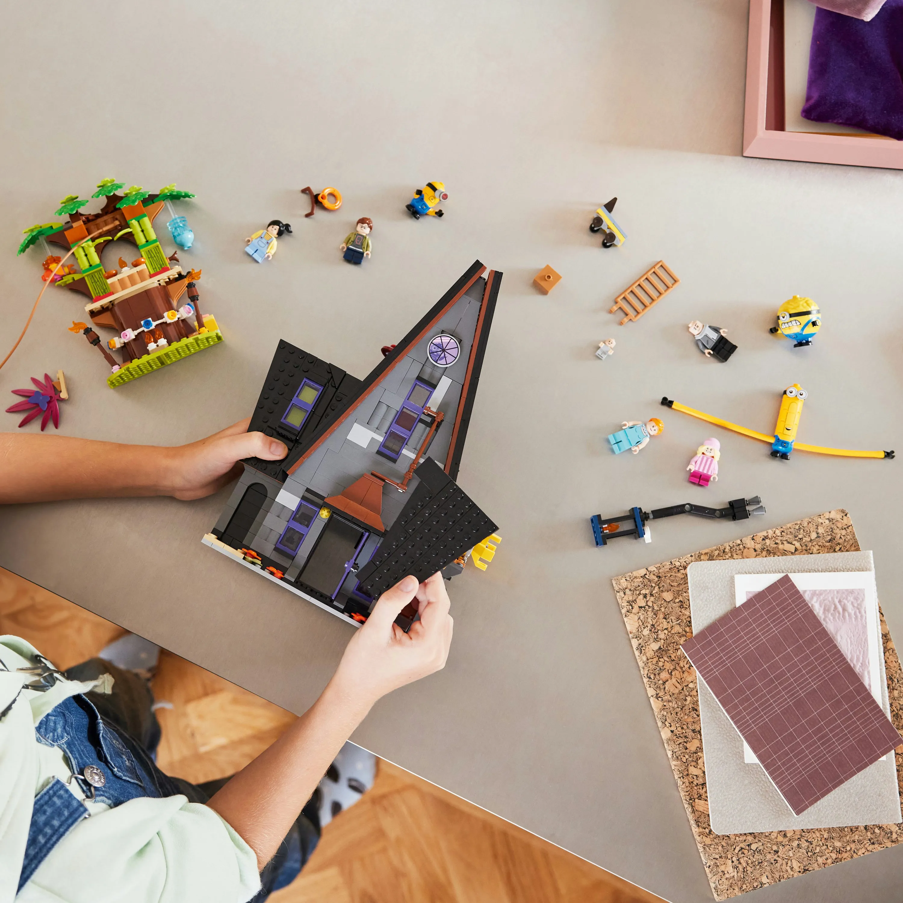 LEGO Despicable Me 4 Minions and Gru's House 75583