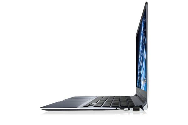 SAMSUNG 900X3C i5-3317UM 13.3inch 400nit HD+ 1600x900 4GB 128GB SSD No optical GPU SHARED W8H Mineral black