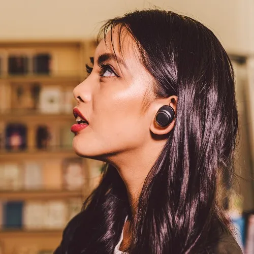 Audio-Technica ATH-CKR7TW tr&aring;dl&ouml;sa in-ear h&ouml;rlurar, svart