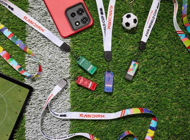 SanDisk FIFA World Cup 2026 USB-C 3.2 Gen 1 128GB memory stick, Green
