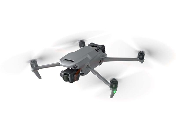 (L&ouml;yt&ouml;nurkka) DJI Mavic 3 -nelikopteri