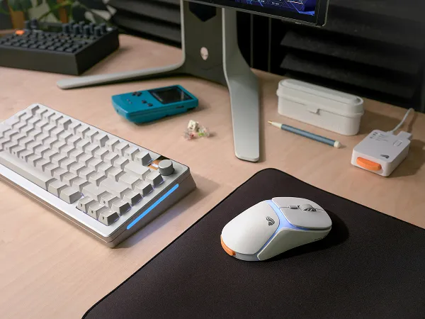 Glorious Model O3 Wireless Gaming Mouse, White