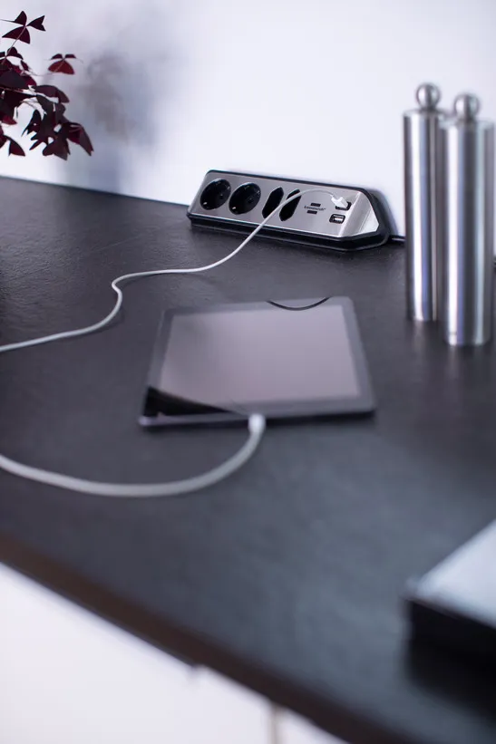 Brennenstuhl  2 xUSB, 4 AC outlet(s) outlets Power Strip, 2 m, Black/Silver