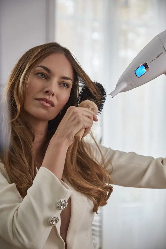 Rowenta hair dryer CV 9240 white / rose-gold - Ultimate Experience