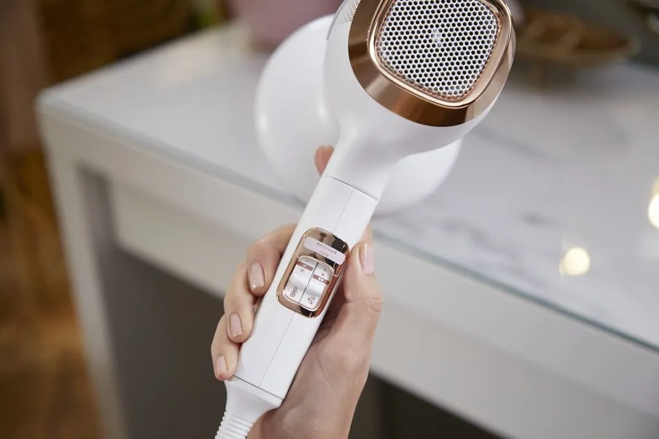 Rowenta hair dryer CV 9240 white / rose-gold - Ultimate Experience