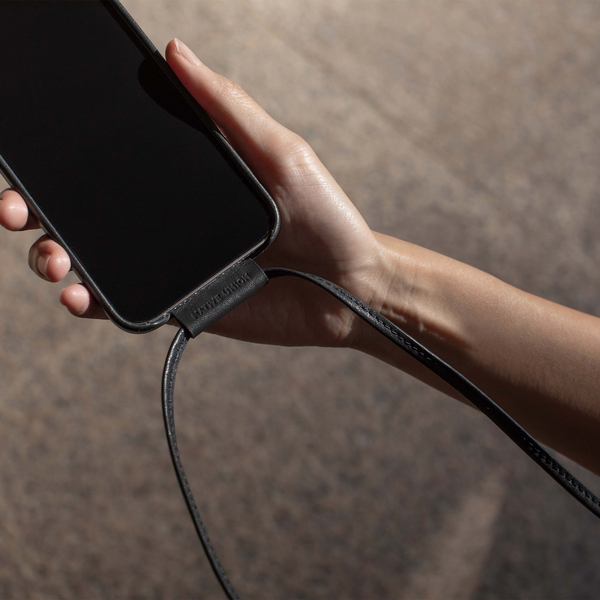 Native Union Clic Classic for iPhone 13 Black