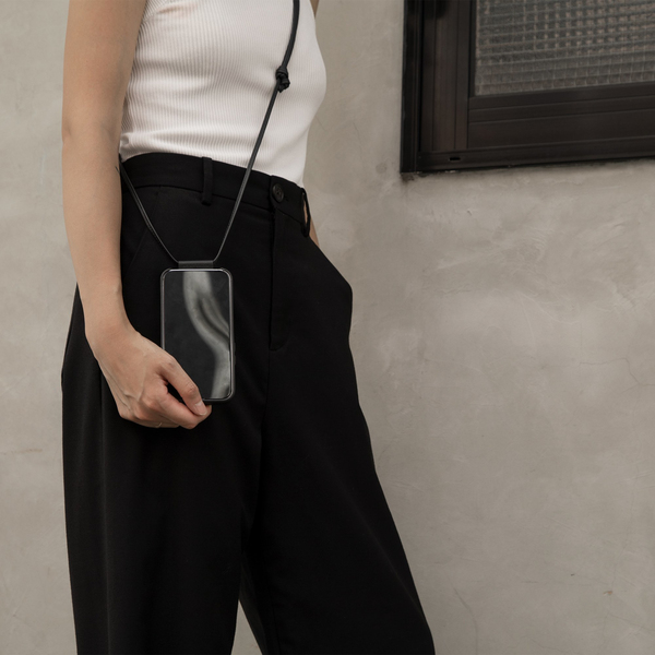 Native Union Clic Classic for iPhone 13 Black