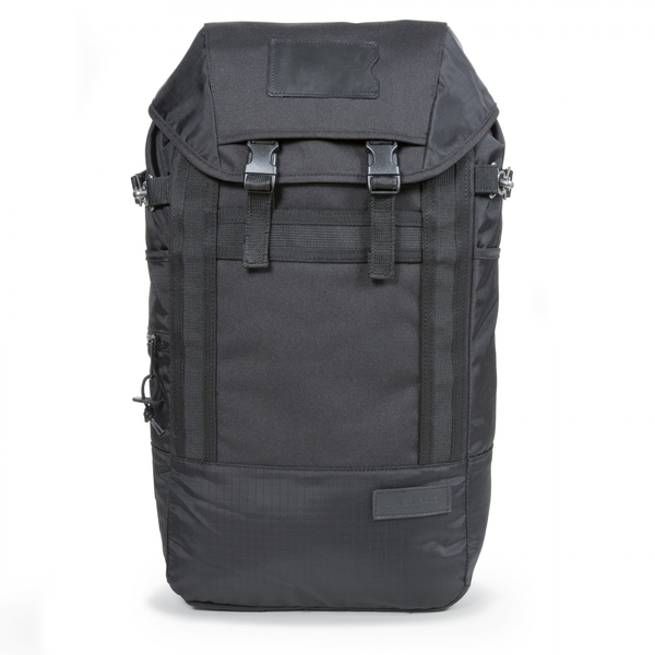 Eastpak Burst Merge ryggs&auml;ck, laptopfack, metallram, vadderad, svart