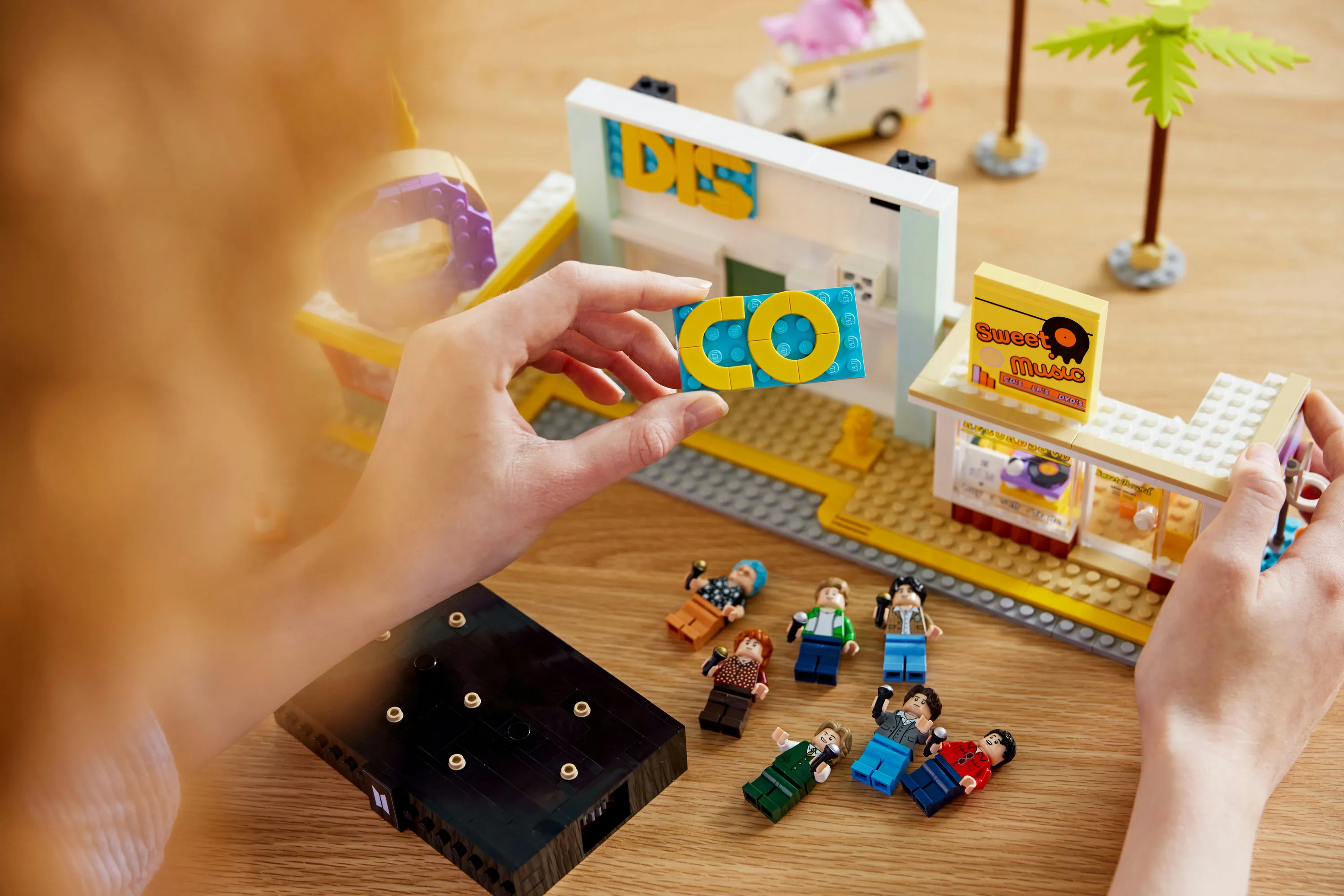 LEGO Ideas BTS Dynamite 21339