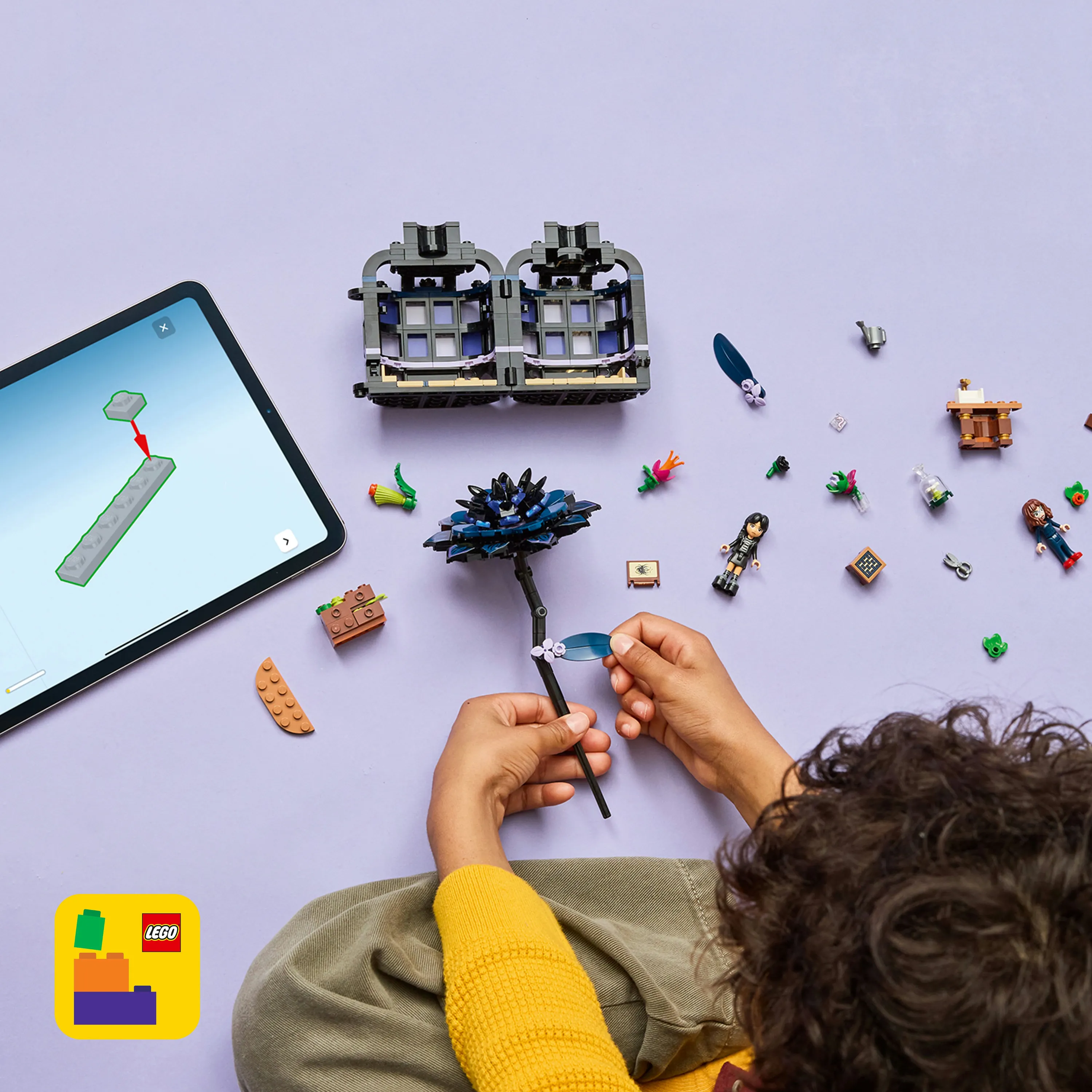 LEGO Wednesday Mysteeri kartano 76784