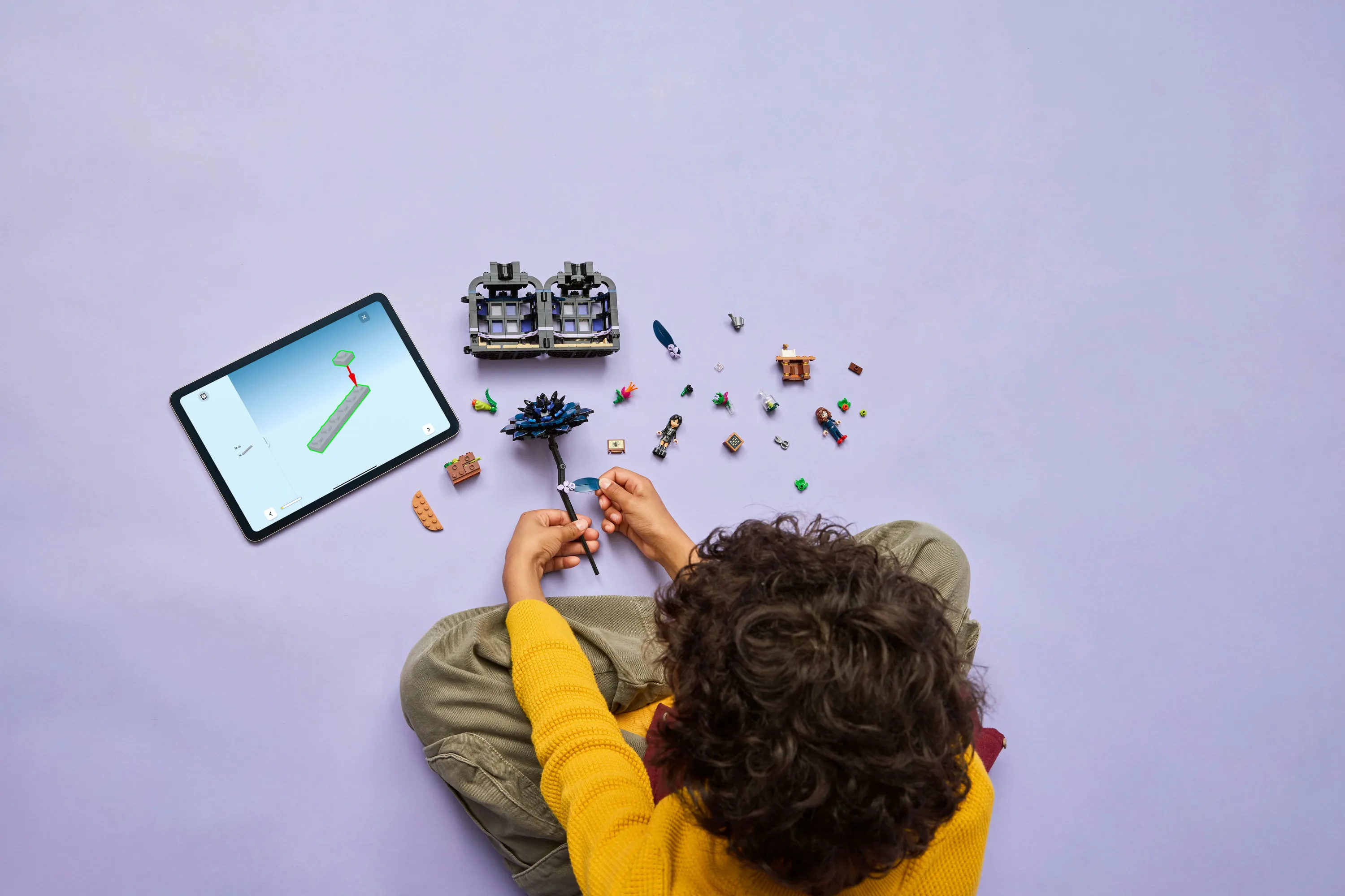 LEGO Wednesday Mysteeri kartano 76784