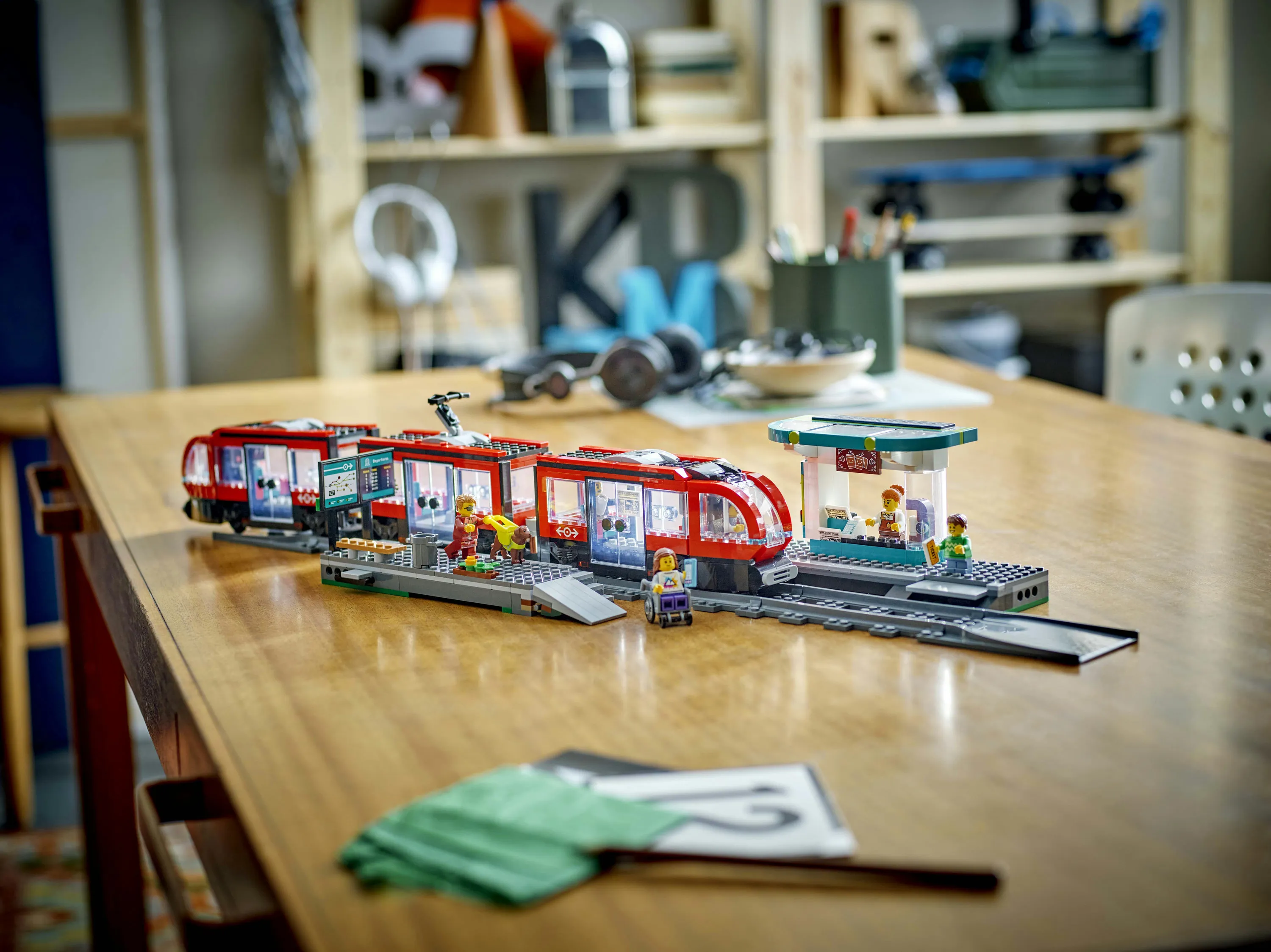 LEGO City Central City Express Sp&aring;rvagnsh&aring;llplats 60423