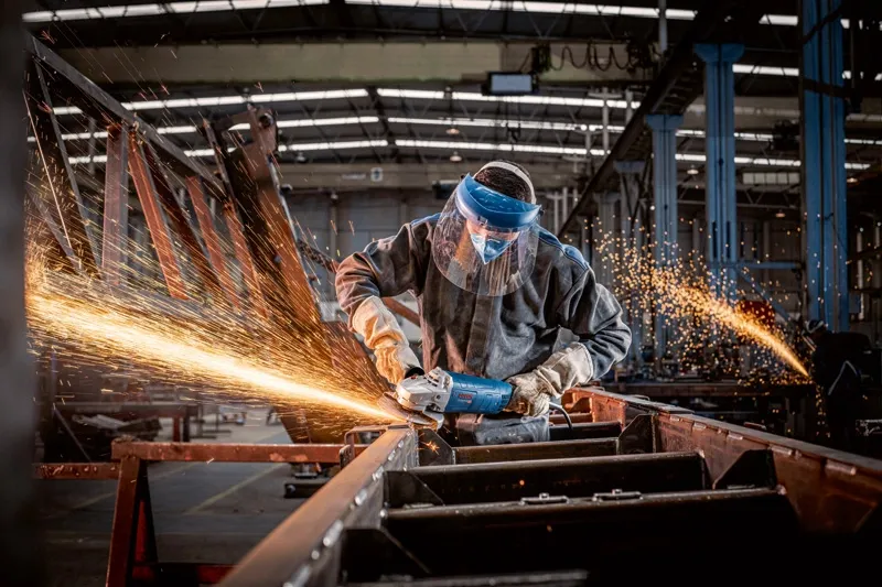 Bosch GWS 2400 J Professional -kulmahiomakone