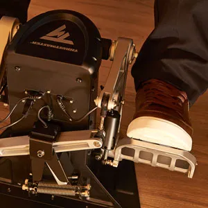 Thrustmaster TPR Rudder -per&auml;sinpolkimet, PC