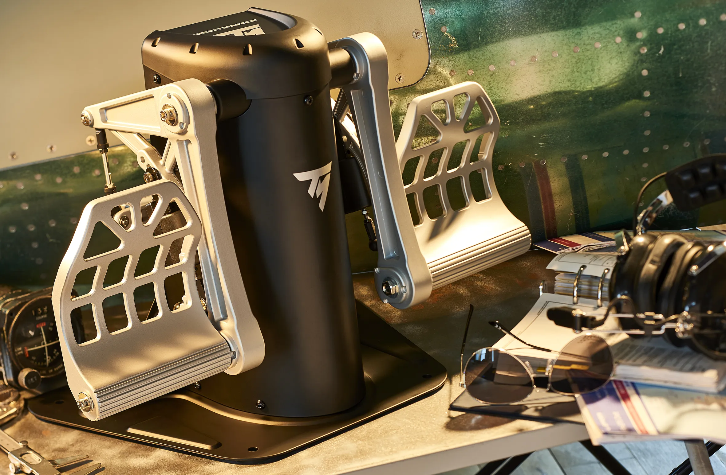 Thrustmaster TPR Rudder -per&auml;sinpolkimet, PC