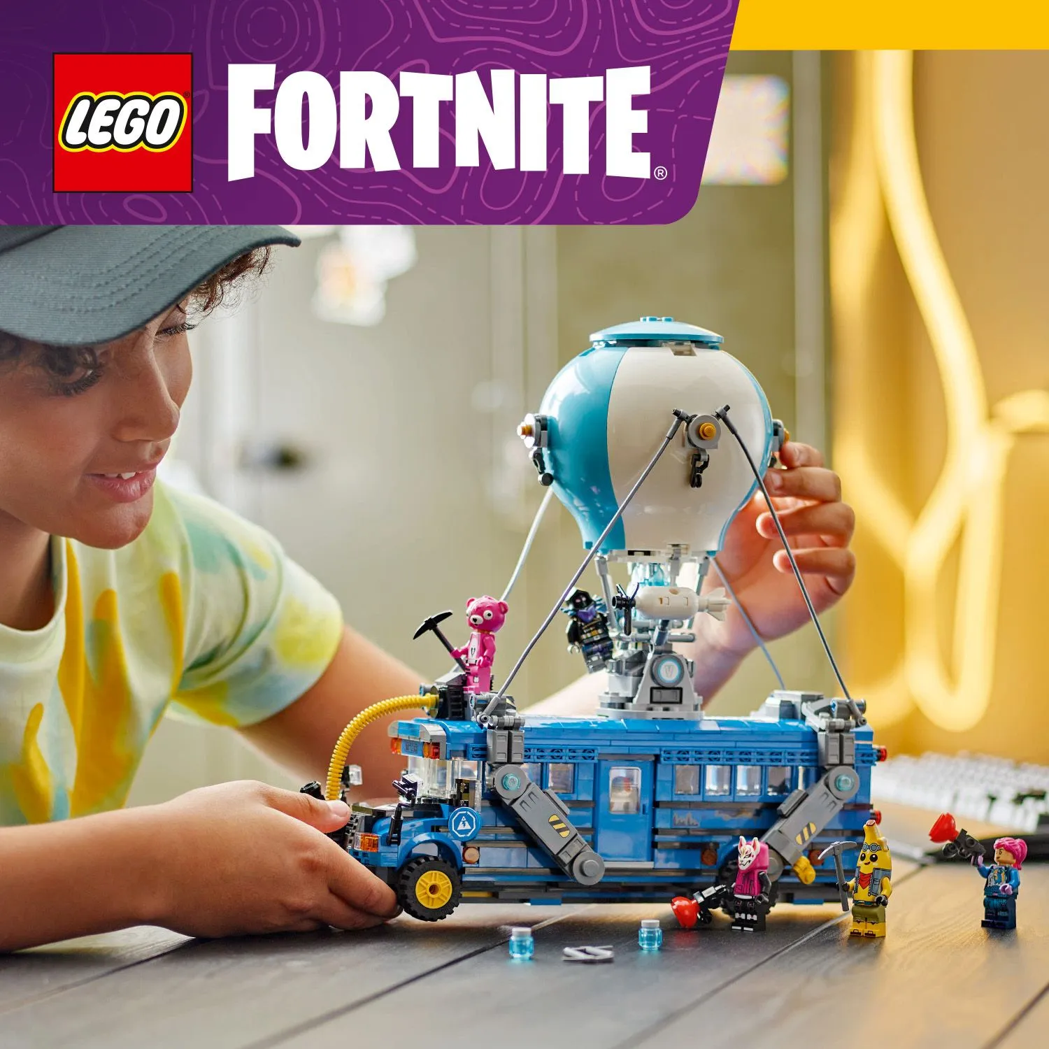 LEGO Fortnite Battle Bus 77073
