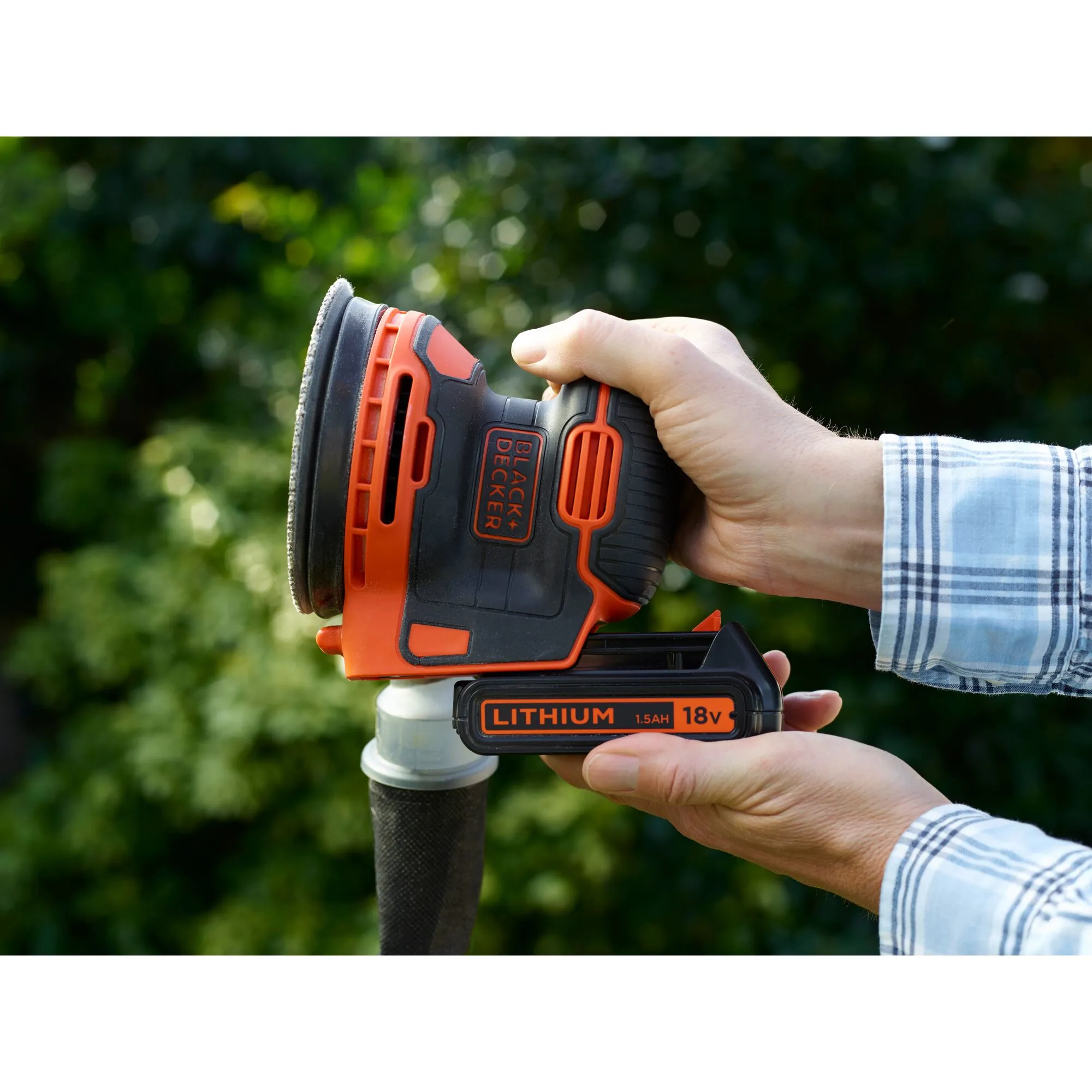 Black&amp;Decker Battery Orbital Sander BDCROS18N-XJ - without battery charger, carton