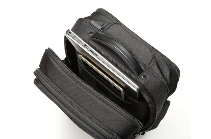 Kensington Contour&quot; 2.0 Pro Overnight Laptop Spinner  17