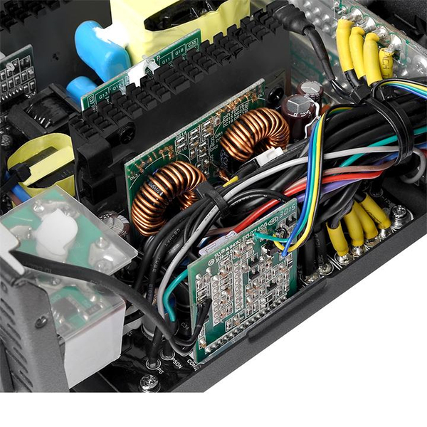 Thermaltake ToughPower Grand RGB 650W - PSU, 80 Plus Gold