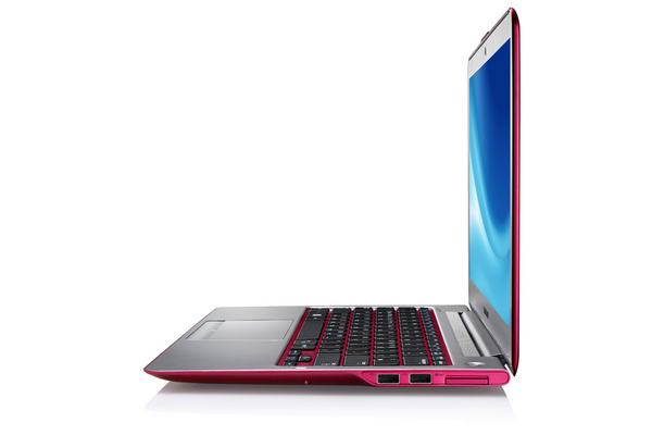 SAMSUNG NP535U3C A6-4455M 13.3inch SuperBright 300nit HD AR 4GB 500GB 5.4k AMD Radeon HD7500G W8 Pink