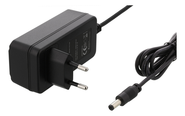 DELTACO n&auml;tadapter, 100-240V till 12V 2A, svart