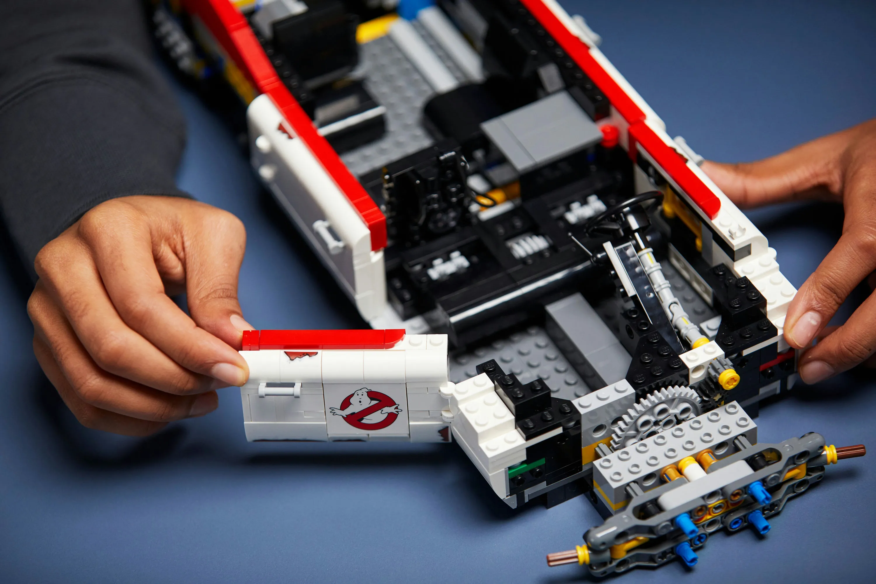 Lego Creator Expert Ghostbusters ECTO-1 10274