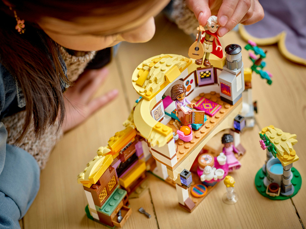 Lego Disney Wish Asha&rsquo;s Cottage 43231