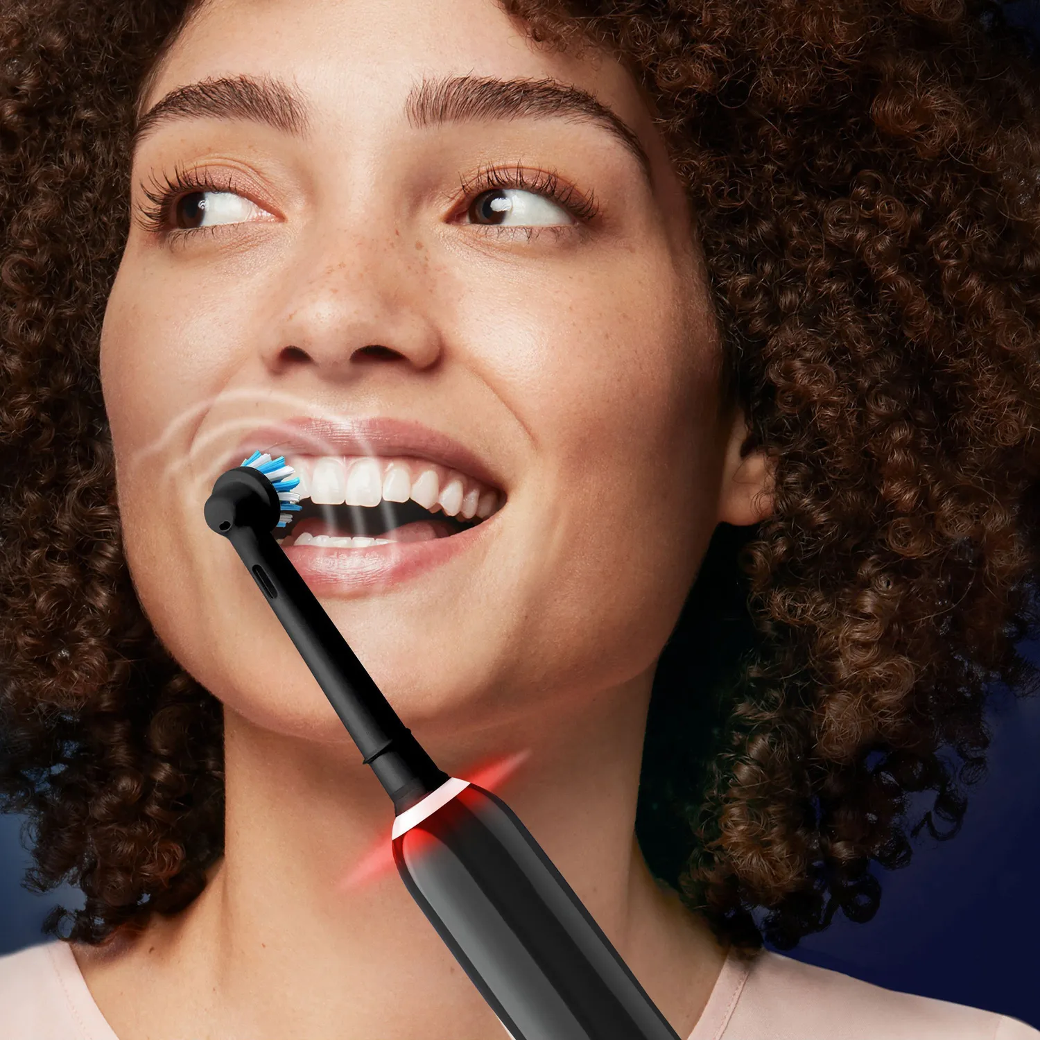 Oral-B Pro3 + Extra Refill -sähköhammasharja, musta