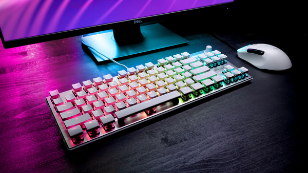 Roccat Vulcan TKL Pro Linear Red Switch -pelin&auml;pp&auml;imist&ouml;, valkoinen