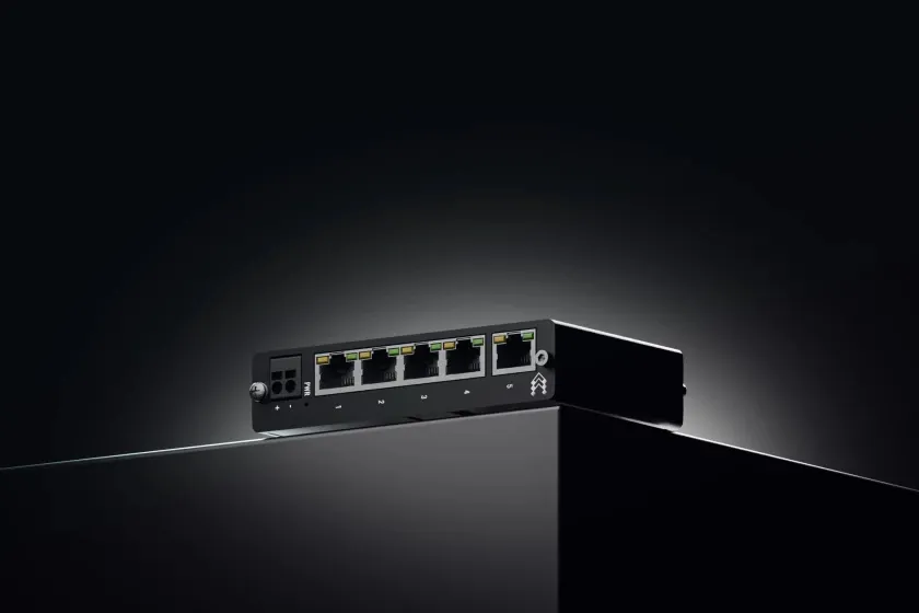 TELTONIKA NETWORKS TSW114 Gigabit ethernet switch with DIN rail