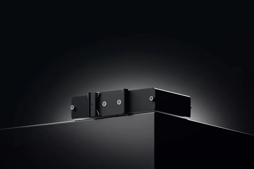 TELTONIKA NETWORKS TSW114 Gigabit ethernet switch with DIN rail