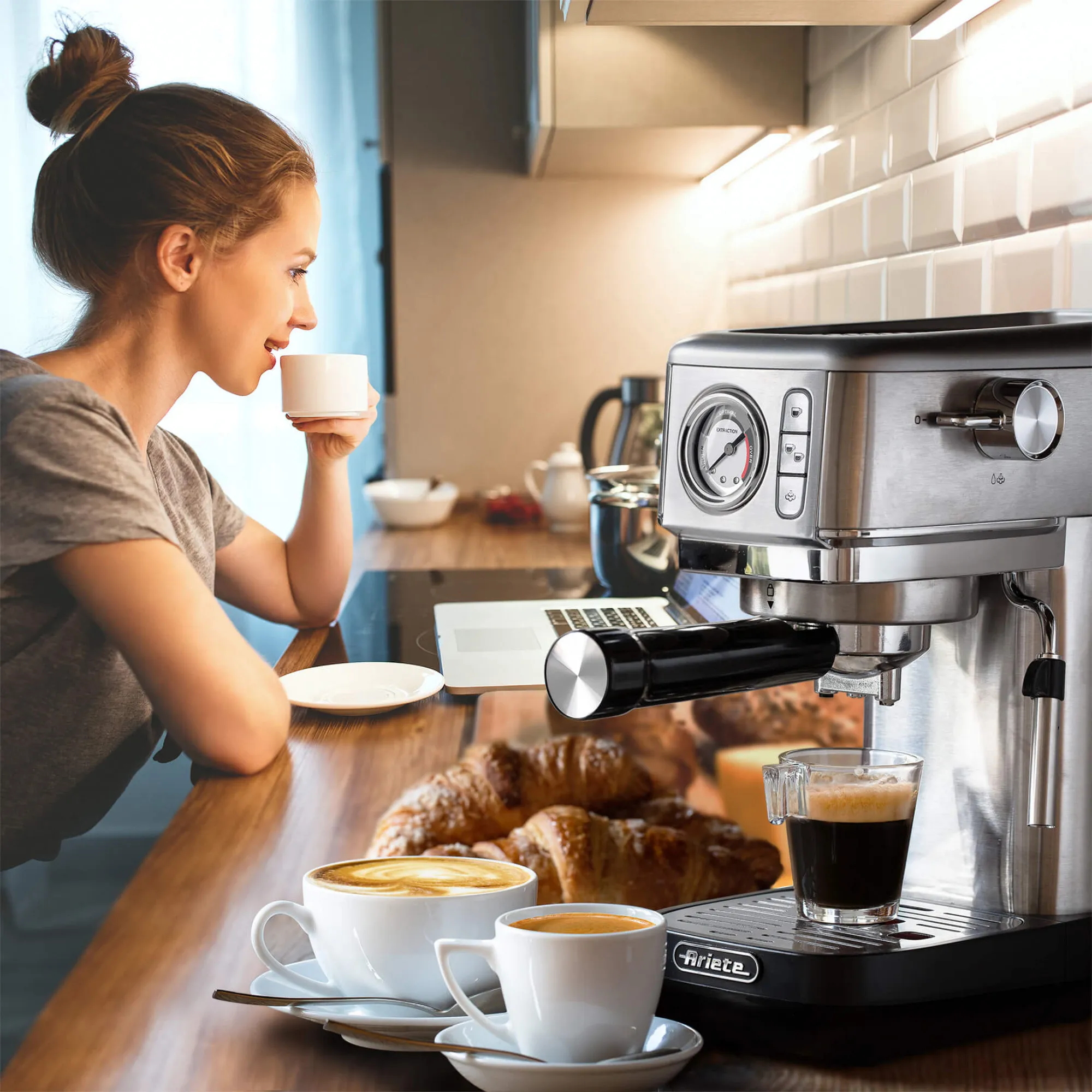 Ariete slim metal -espressomaskin med manometer