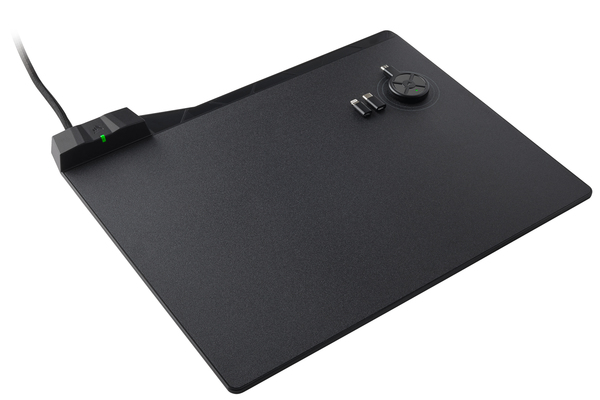 Corsair MM1000 Qi - Wireless Gaming Charging mustmatta