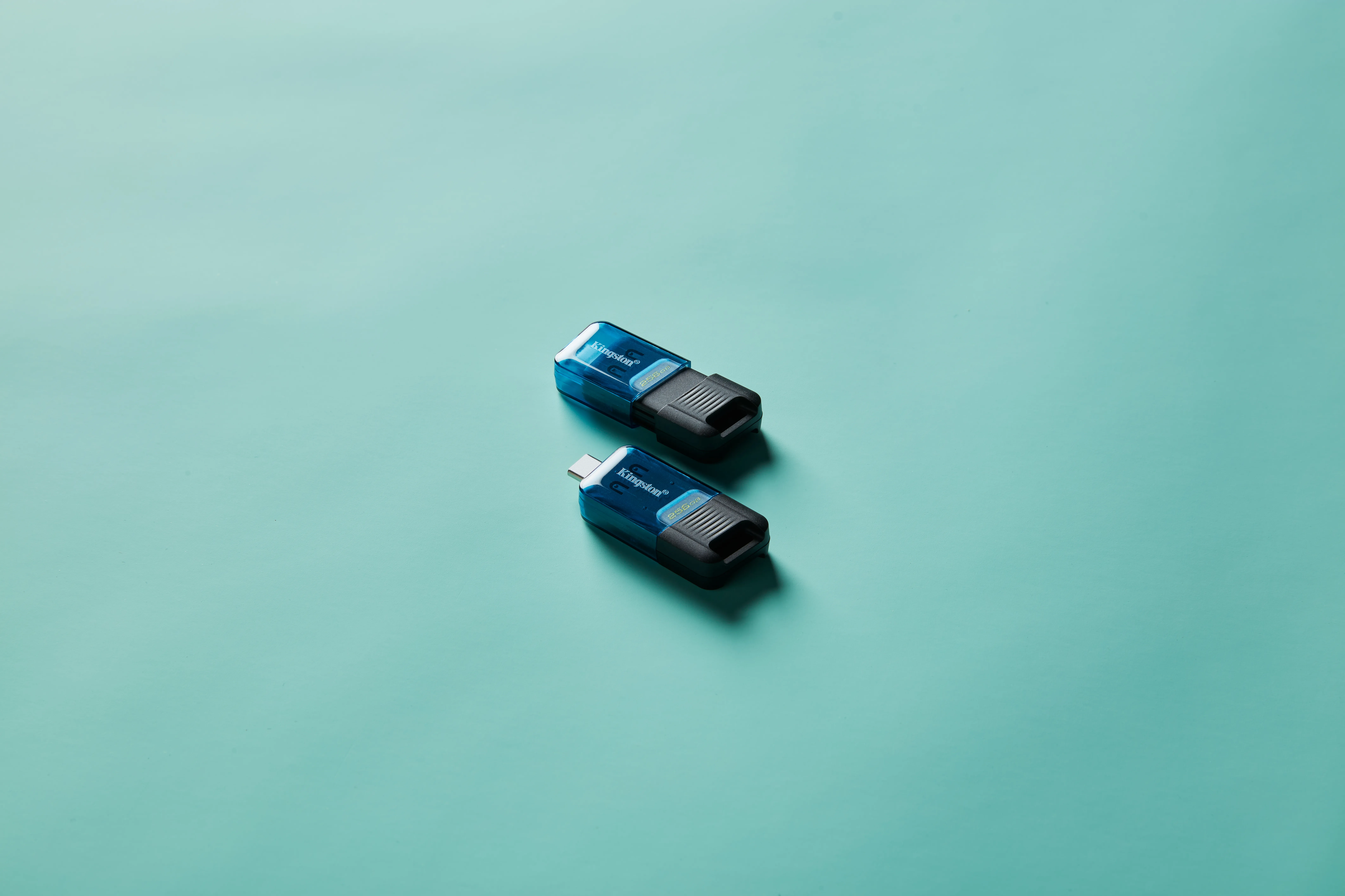 Kingston 256GB USB-C 3.2 Gen 1 DataTraveler 80 -flashmuistitikku Kingston 256GB USB-C 3.2 Gen 1 DataTraveler 80 -flashmuistitikku