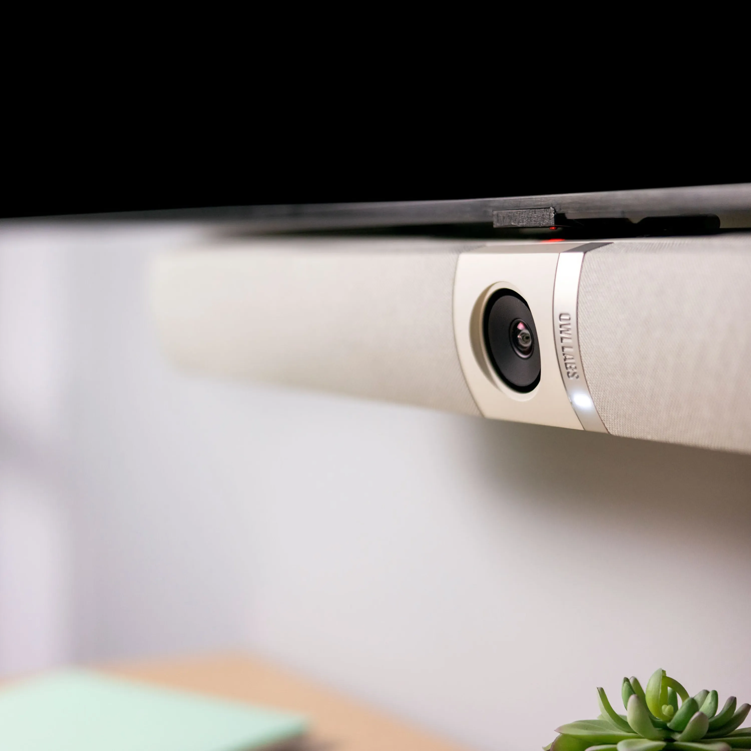 Owl Labs Owl Bar - 4k Video Conferencing Bar with Active Speaker Focu