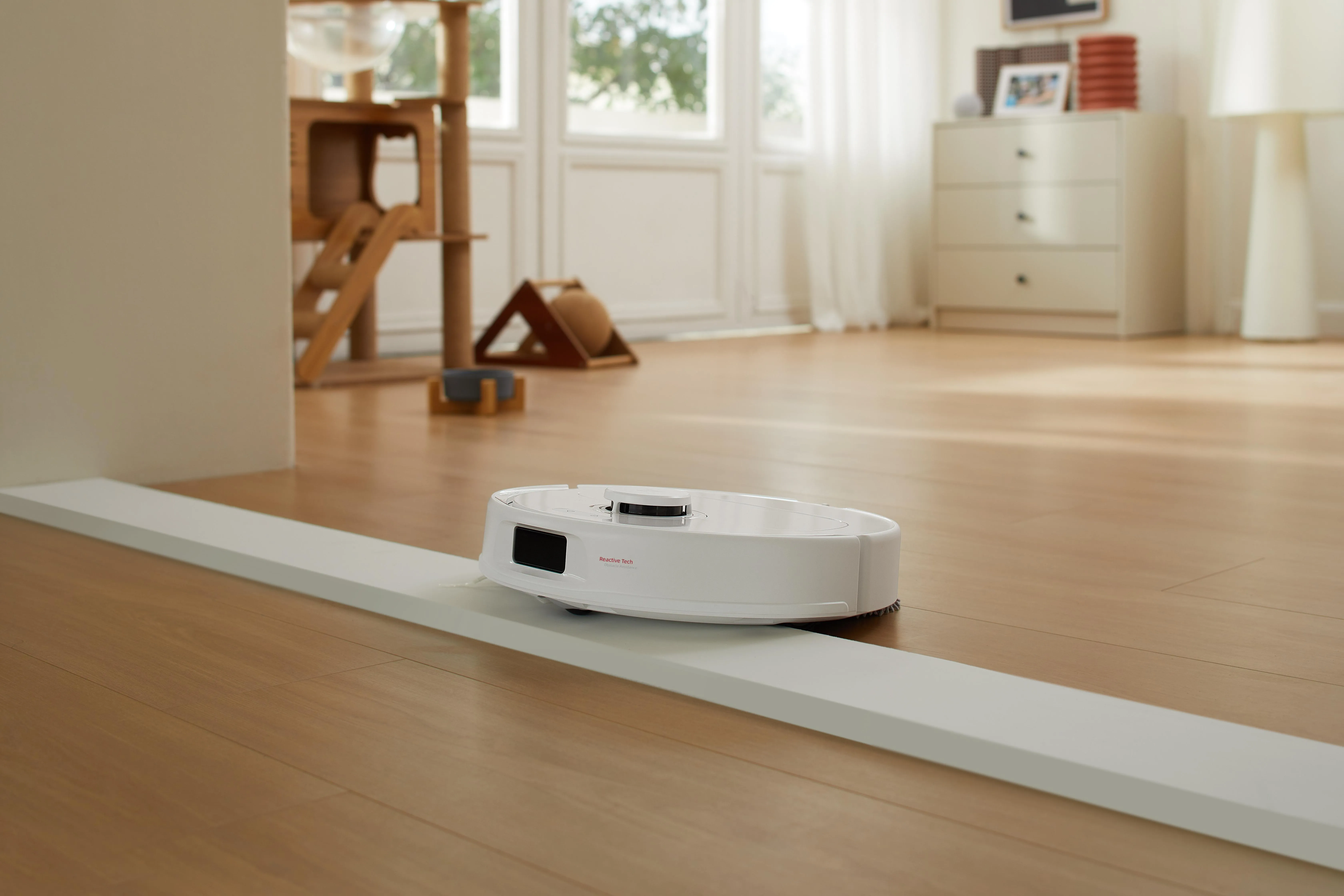Roborock QR 598 - robot vacuum cleaner, White