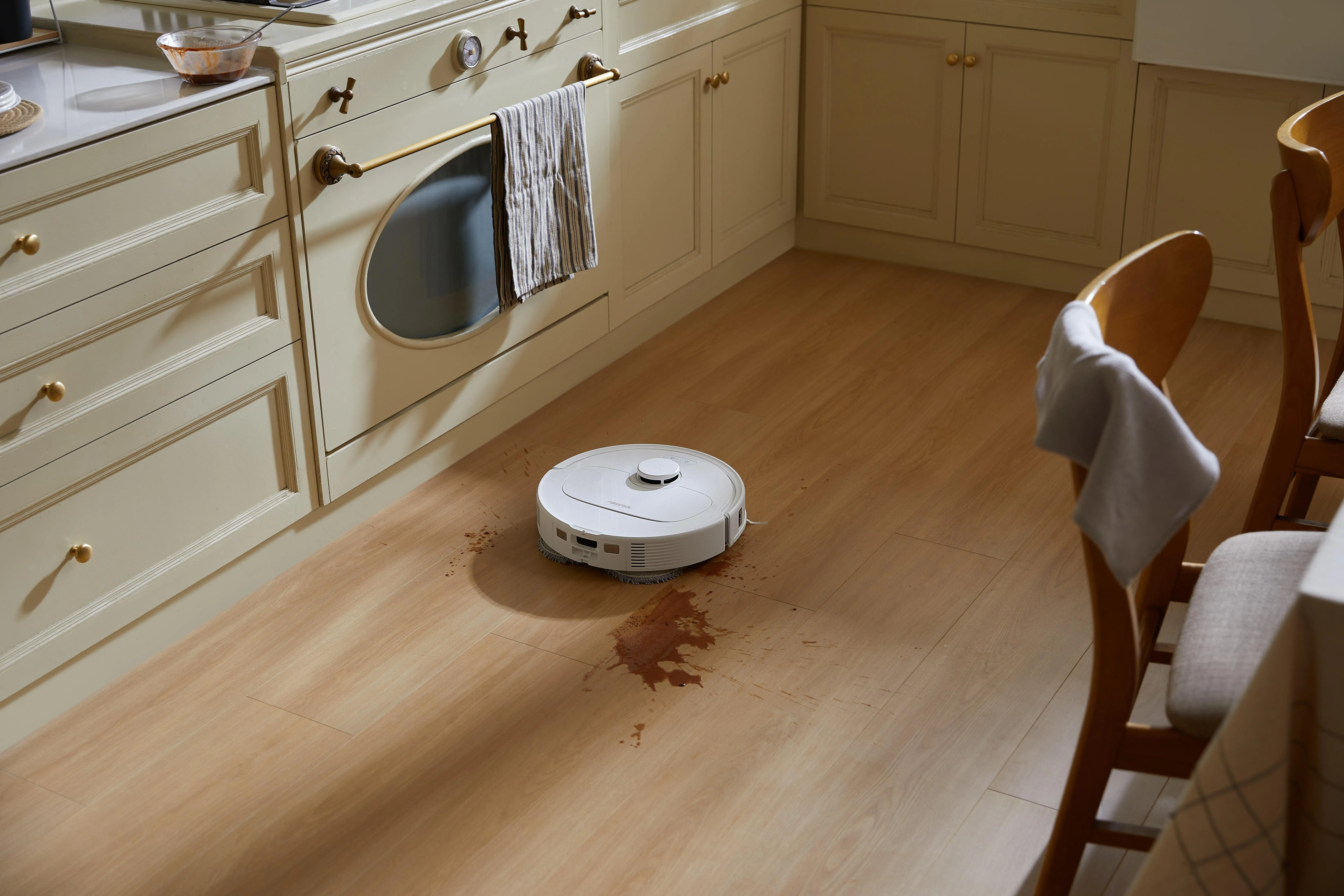 Roborock QR 598 - robot vacuum cleaner, White