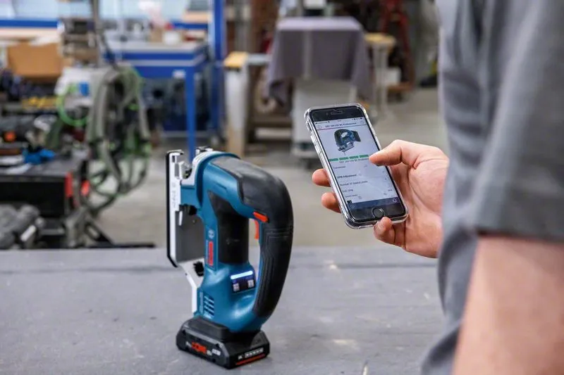 Bosch Cordless Jigsaw GST 18V-155 BC Professional solo, 18V (blue/black, without battery and charger, in L-BOXX)