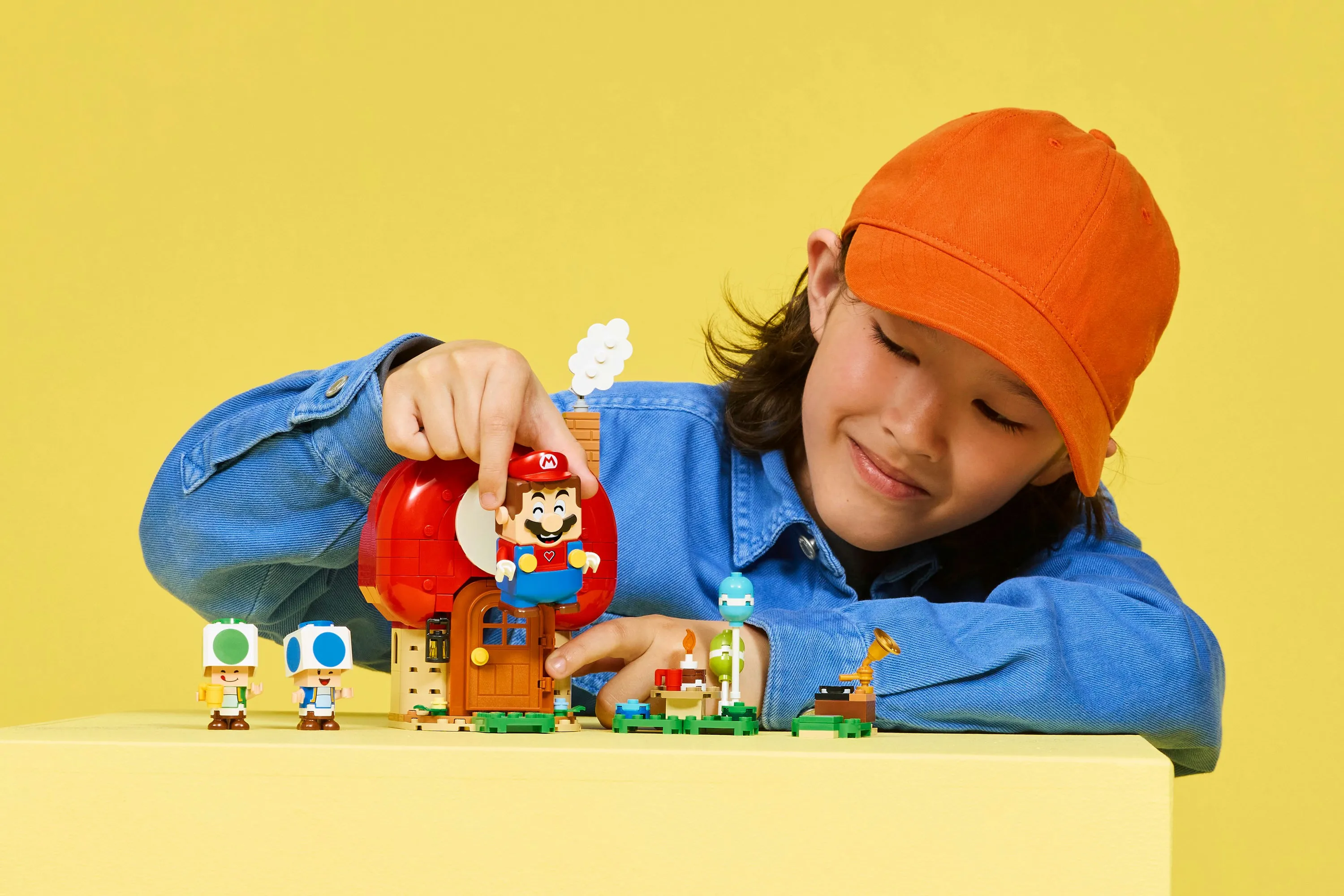 LEGO Super Mario Toad House and Party 72041