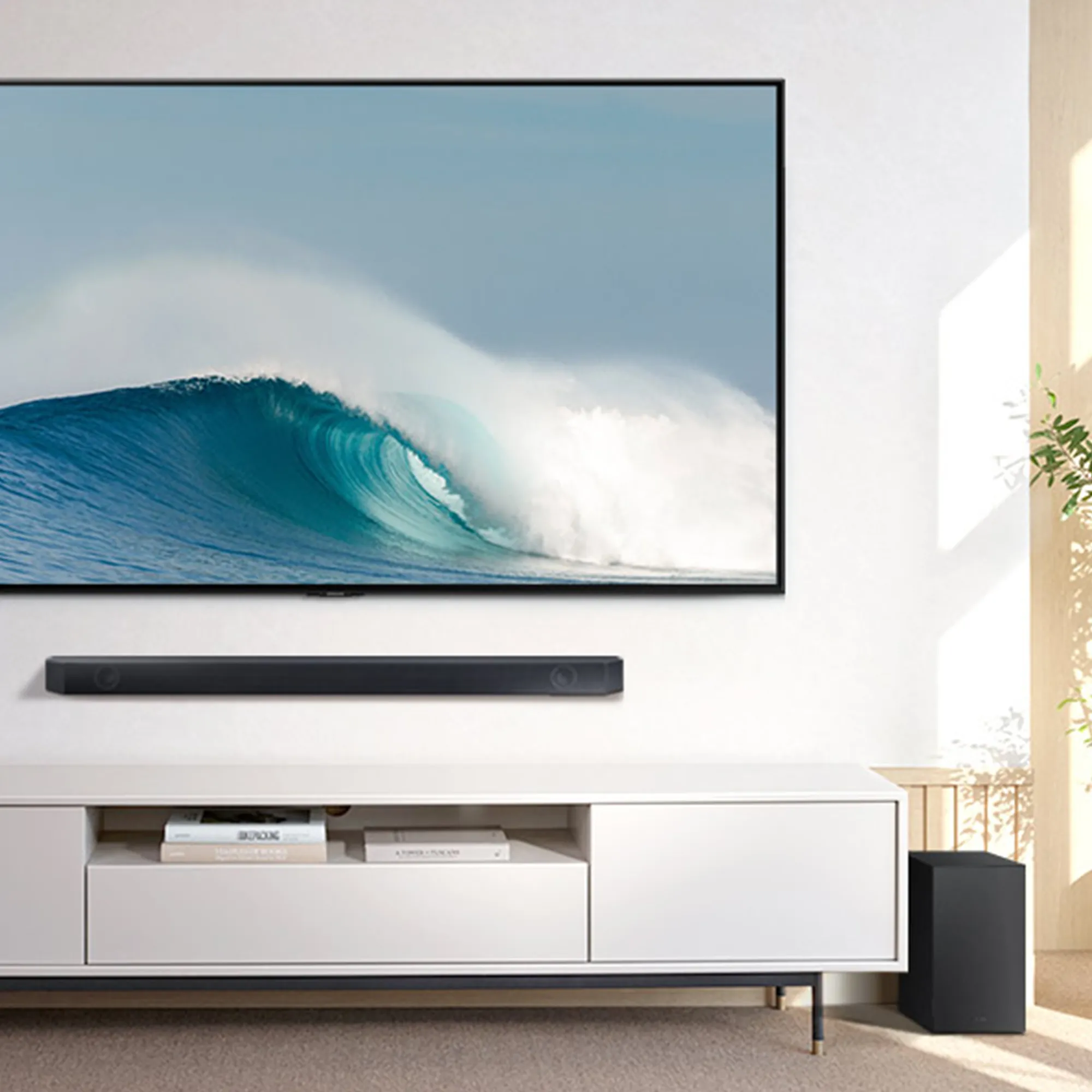 Samsung HW-Q600C 3.1.2 Dolby Atmos Soundbar system, with wireless subwoofer, Black