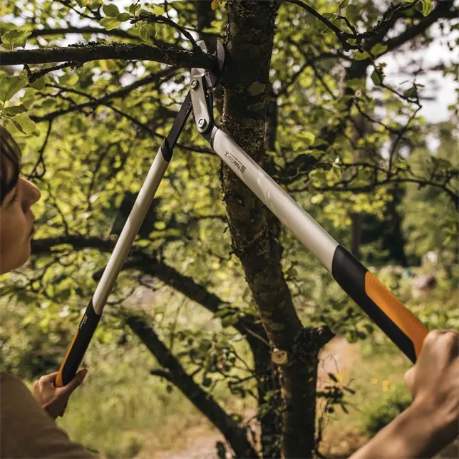 Fiskars PowerGear X LX98 Grensax sidosk&auml;r L 800 millimeter